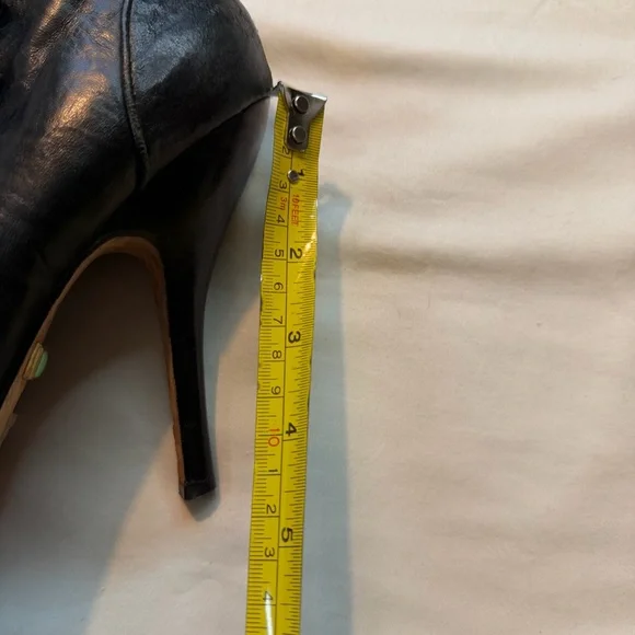 L.A.M.B Genuine Leather Stilettos Strappy caged heel bootie size 8 - Picture 9 of 9